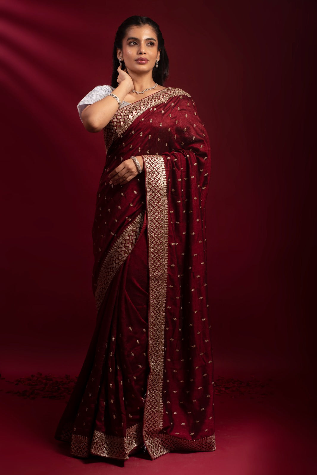 LALIMA | MAROON KHADDI GEORGETTE SAREE WITH GOLD ZARI DETAILING